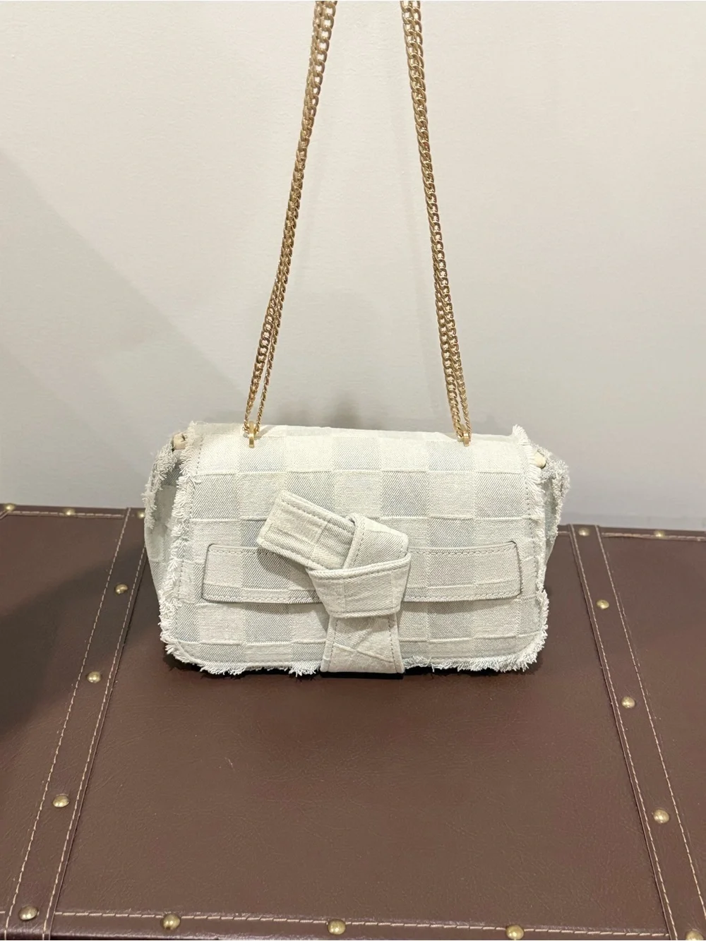 Zac Posen Cream Textured Chain-Handle Shoulder Bag with Knot Accent